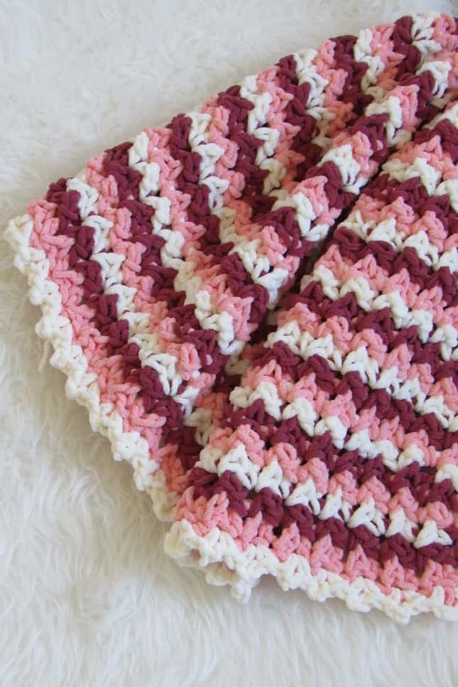 4.5 Hour Bernat Baby Blanket Yarn Pattern