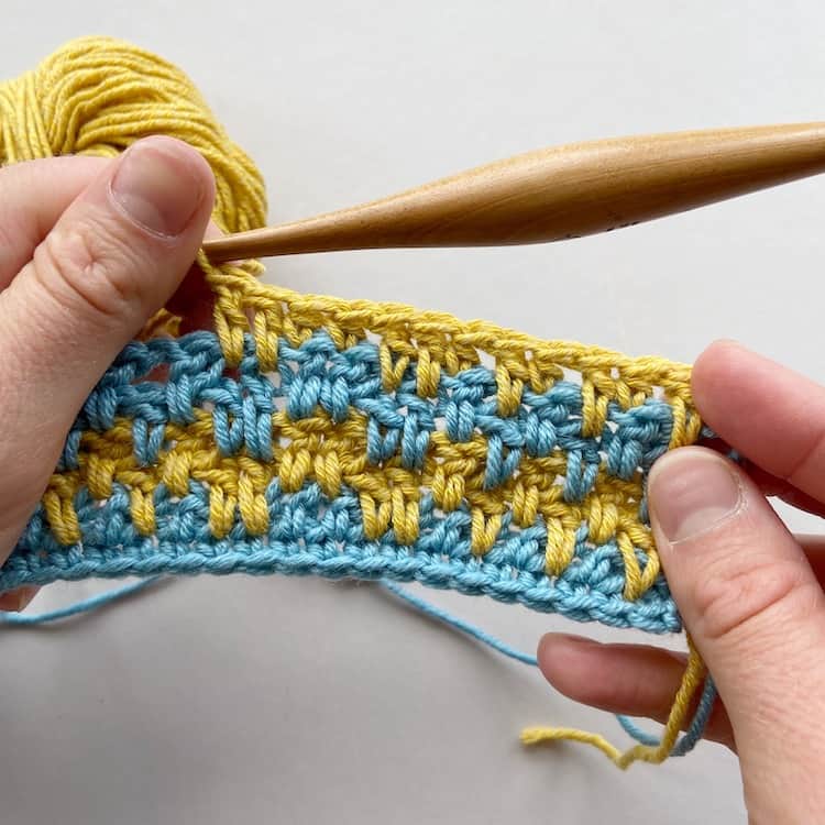 Advantages and Disadvantages of Moss Stitch Crochet