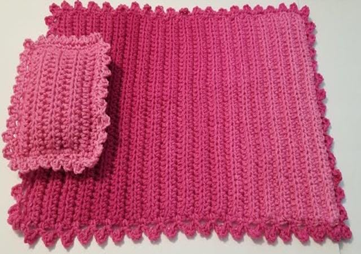 Crochet a Matching Pillow