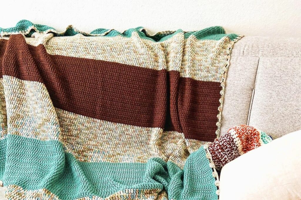 Detailed Guide to Work on Crochet Fleece Blankets