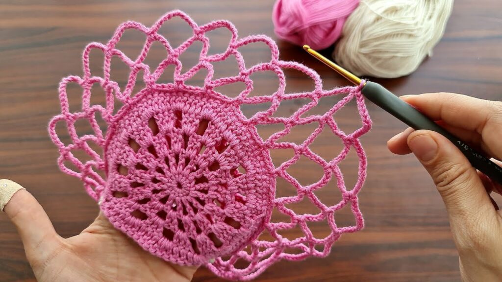 From Doilies to Bags- A Mesh Stitch Showcase