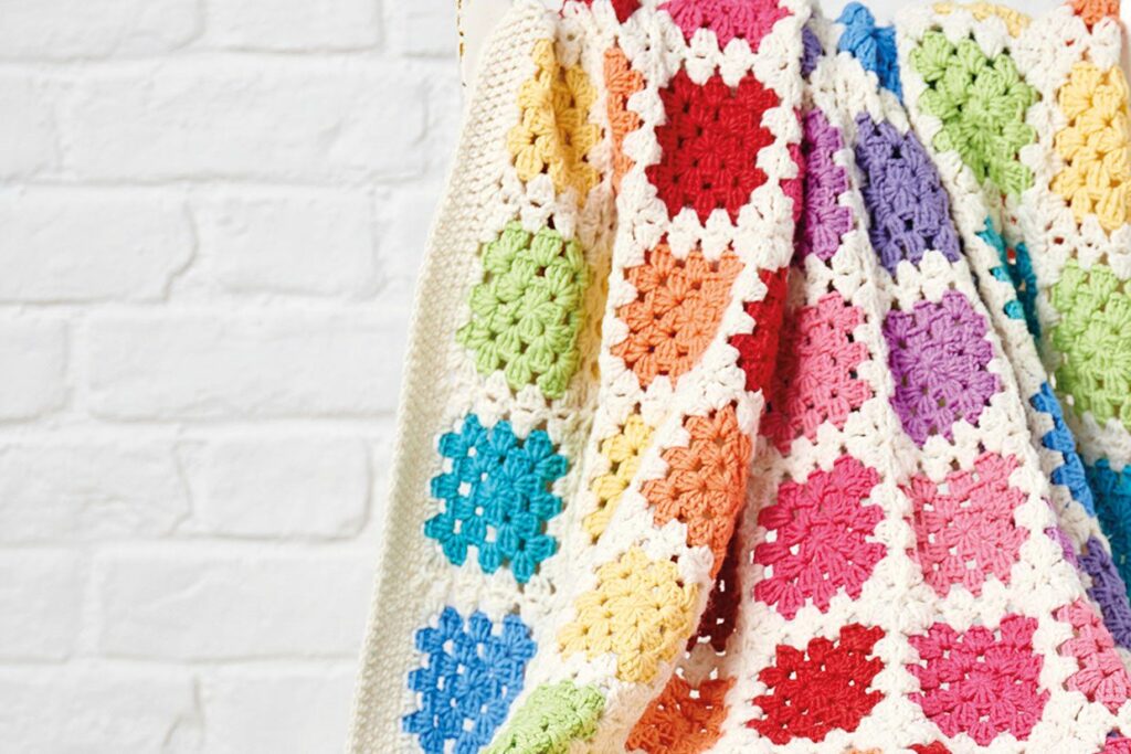 Granny Square Crochet Baby Blanket Pattern