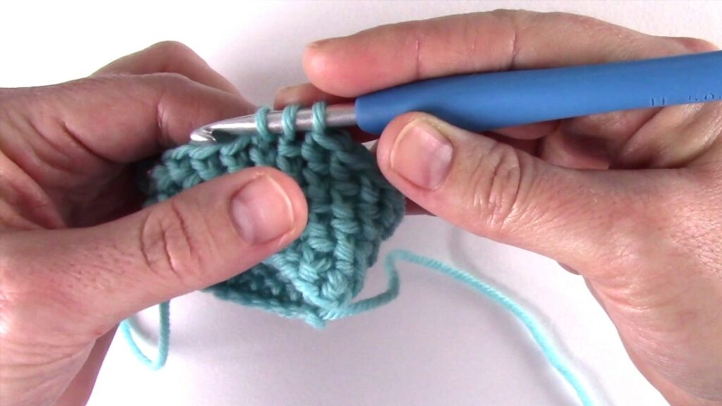 Making Herringbone Double Crochet Stitch (HDC)