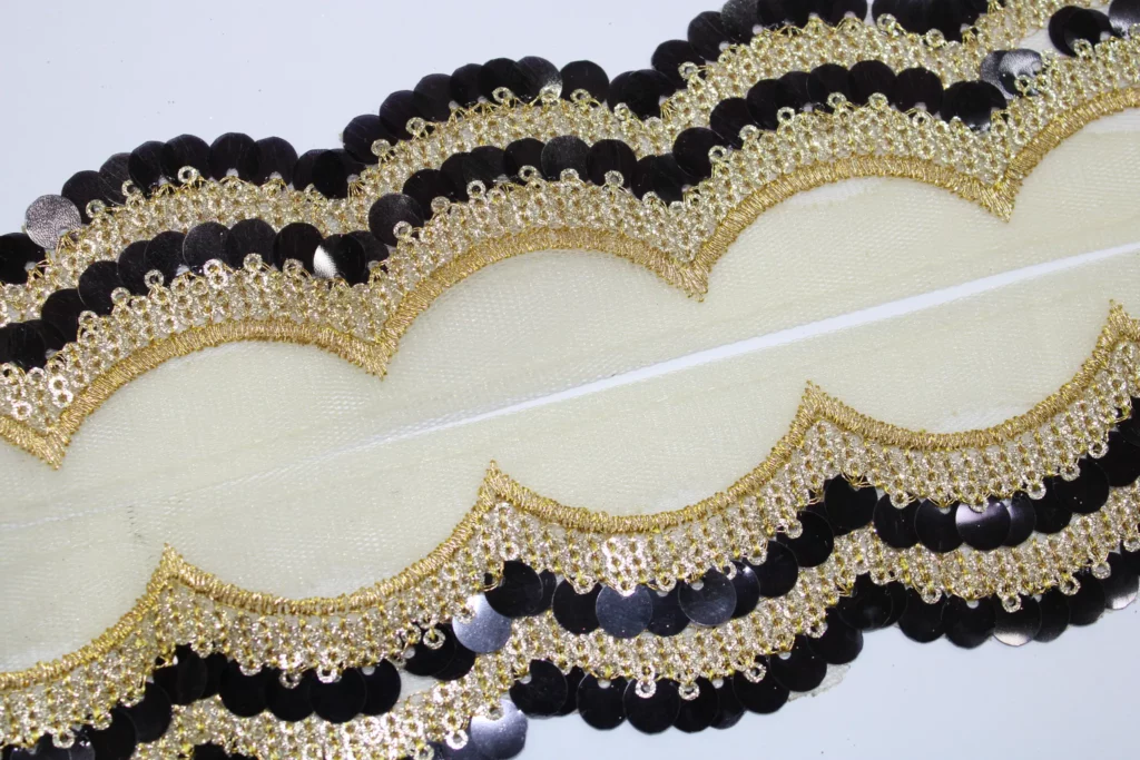 Scalloped Lace Edging .JPG