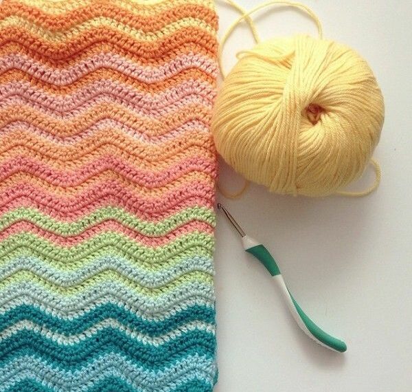 An Ultimate Guide to Crochet Crunch Stitch Ripple Blanket