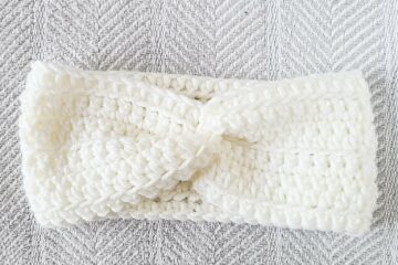Easy Crochet Velvet Twist Headband Tutorial