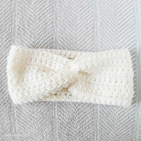 Easy Crochet Velvet Twist Headband Tutorial