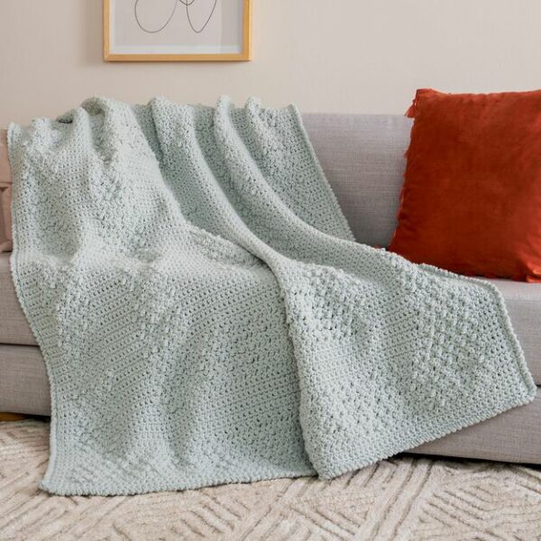 Easy to Follow Guide for Making Crochet Forever Fleece Throw
