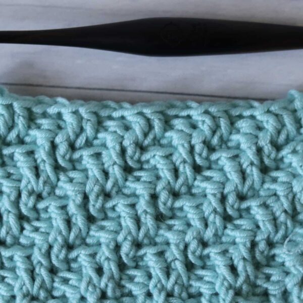 Quick Tutorial Guide to Crocheting Ribbed Diamond Blanket