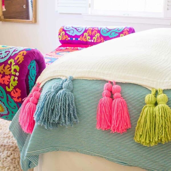 How to Make and Attach Crochet Tassels to Blankets