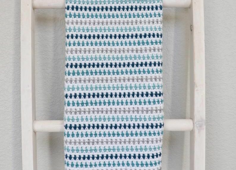 Detailed Tutorial on Crochet Speckled Moss Stitch Baby Blanket