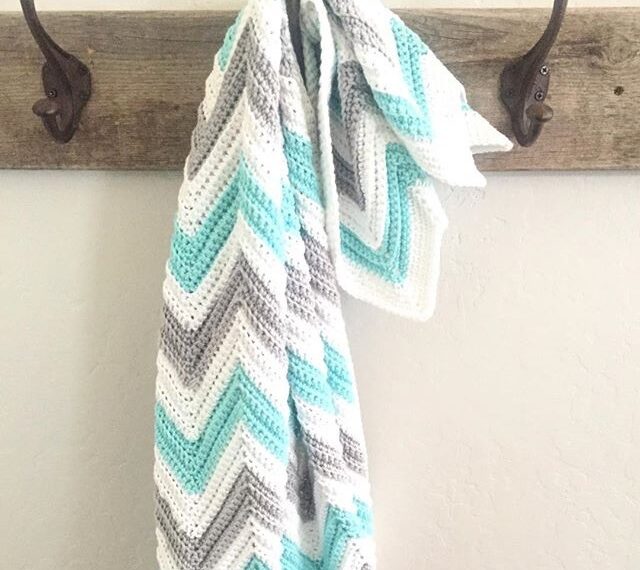 Single Crochet Chevron Blanket in Mint, Gray, and White