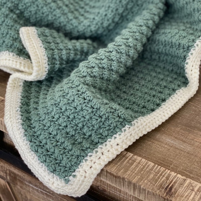 How to Make a Sedge Stitch Crochet Baby Blanket